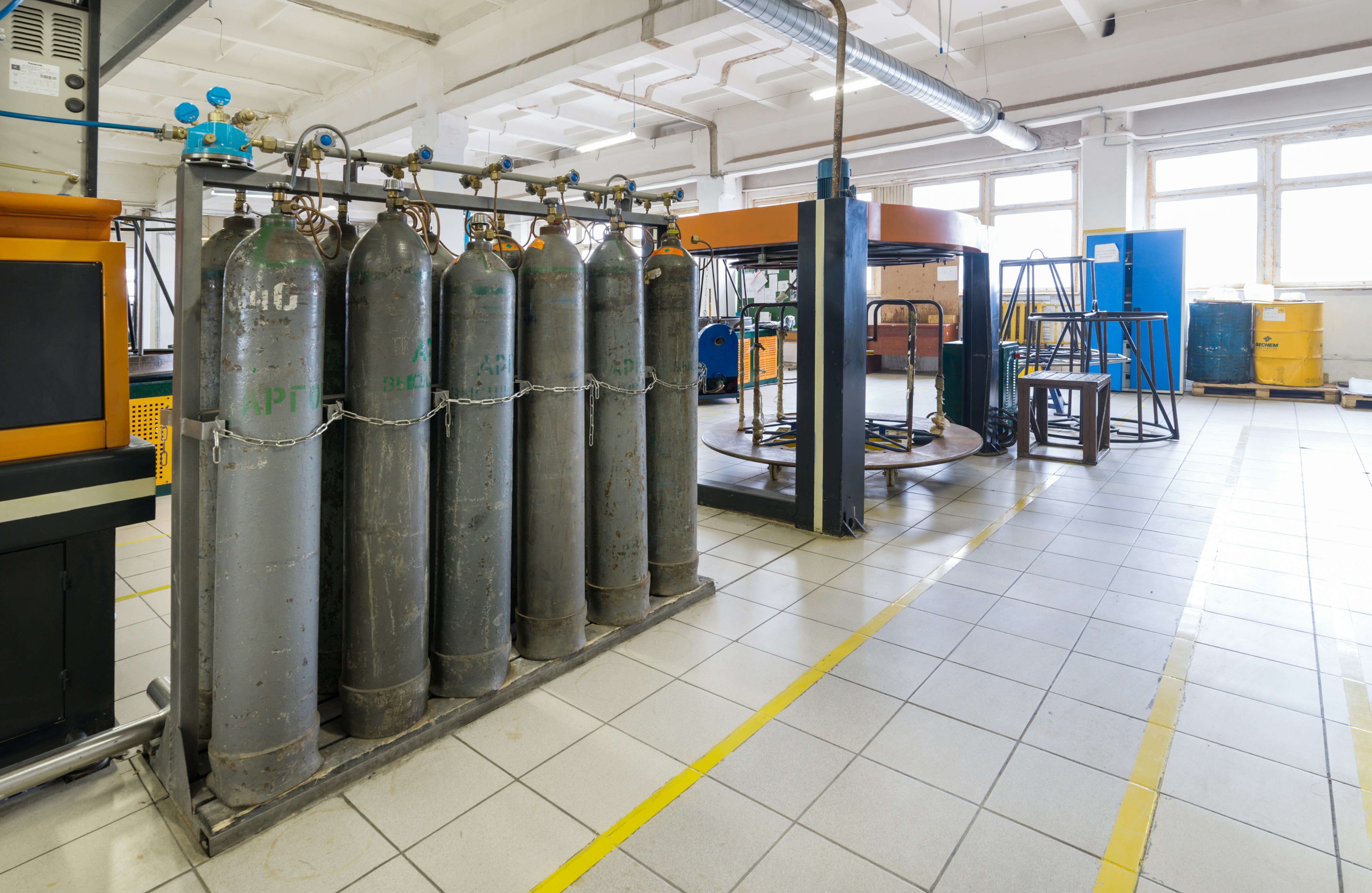 Compressed Gas Cylinders - Handling and Storage