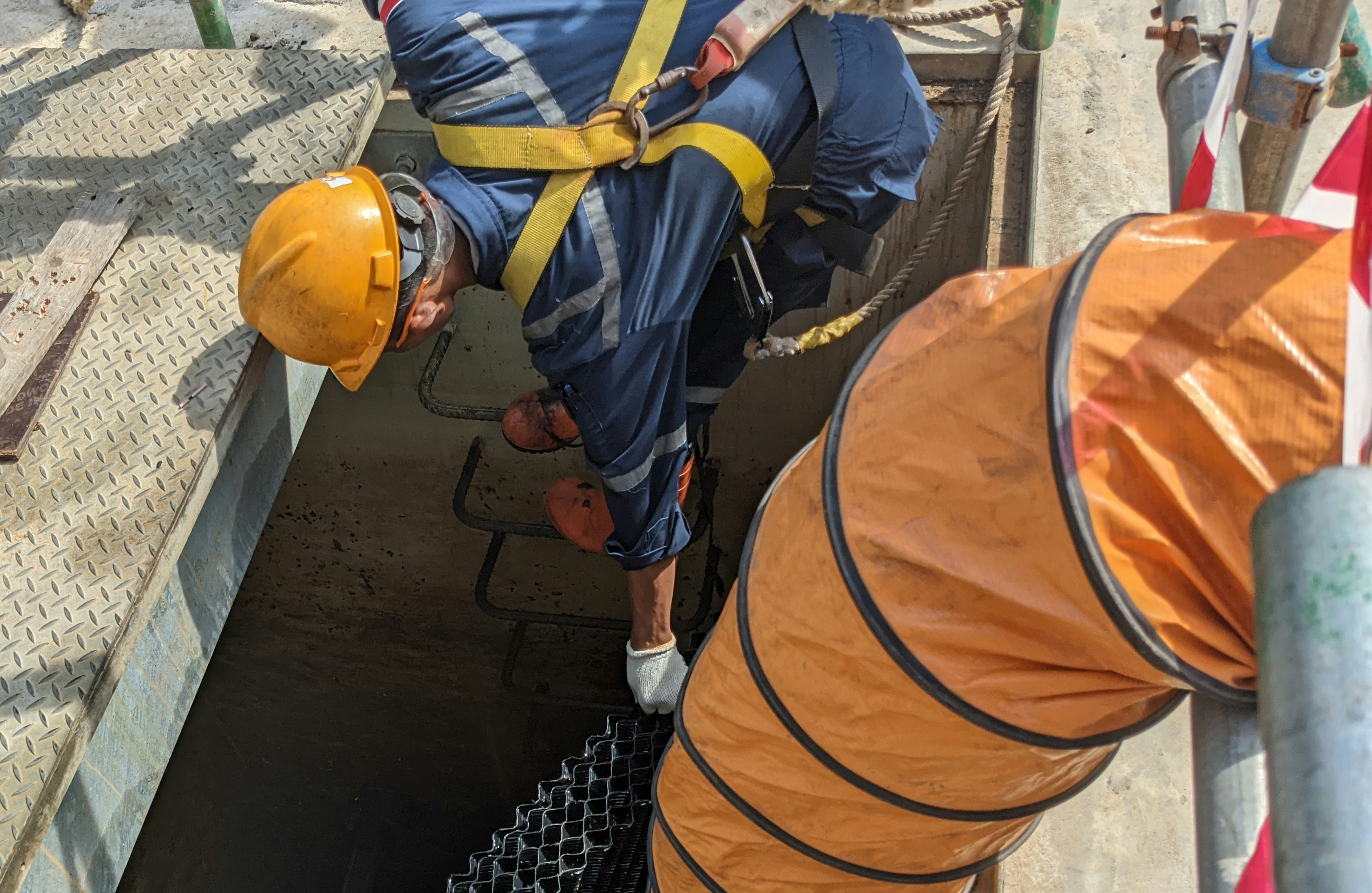 Confined Space Entry (Construction) 